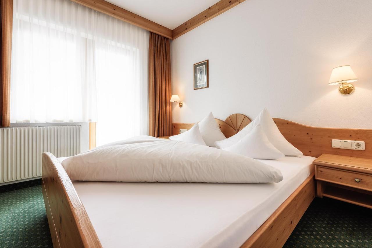Hotel Regina ザーファウス エクステリア 写真