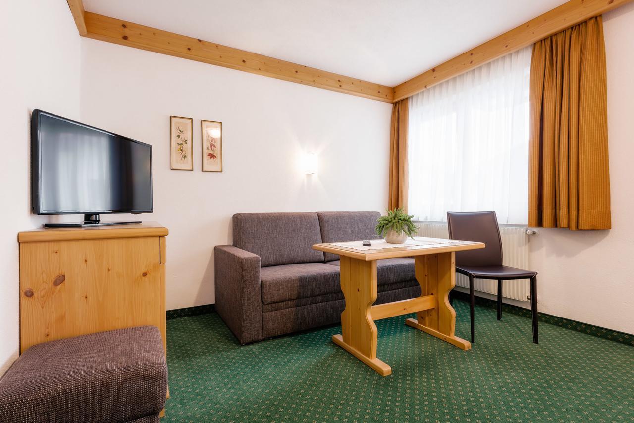 Hotel Regina ザーファウス エクステリア 写真