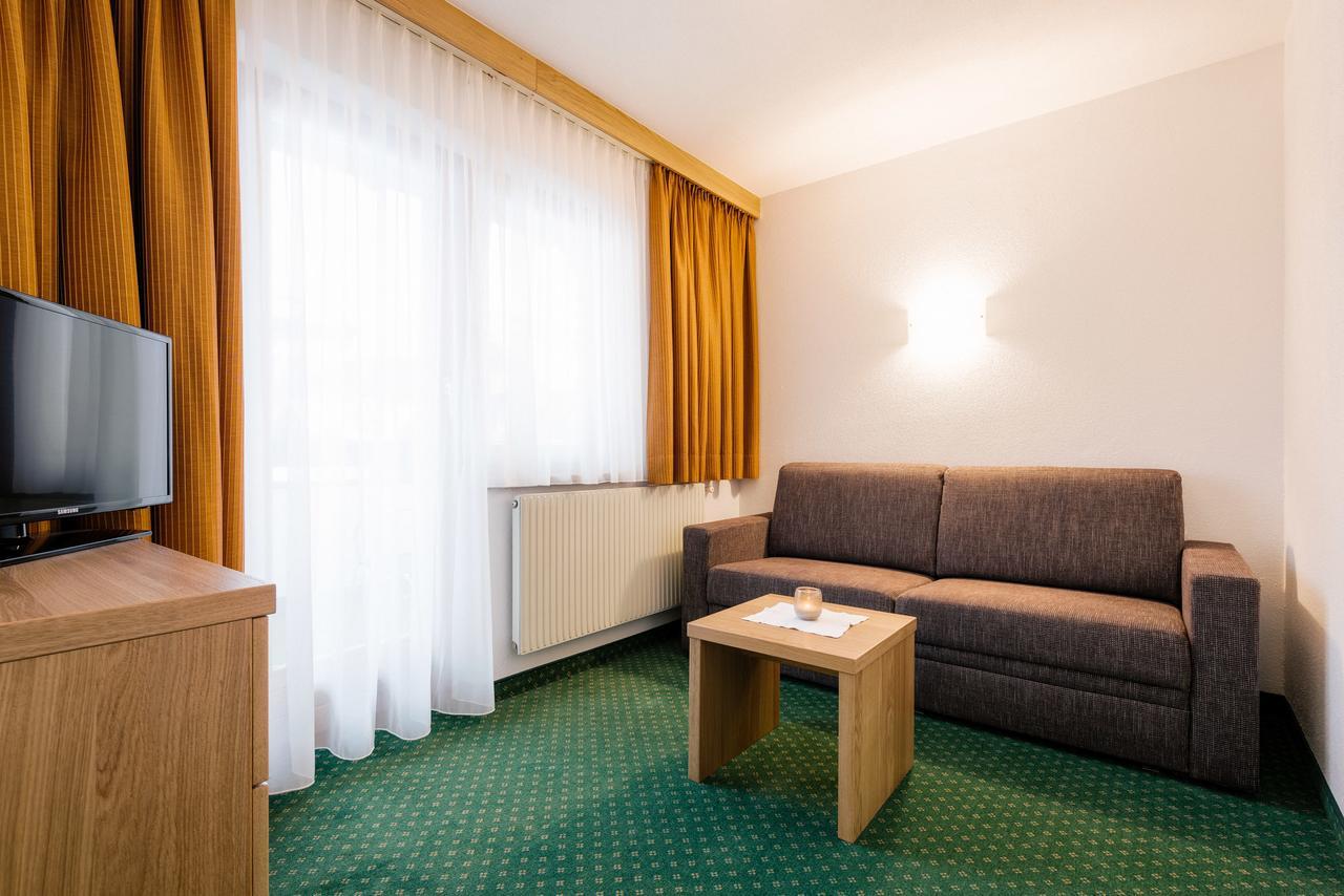 Hotel Regina ザーファウス エクステリア 写真