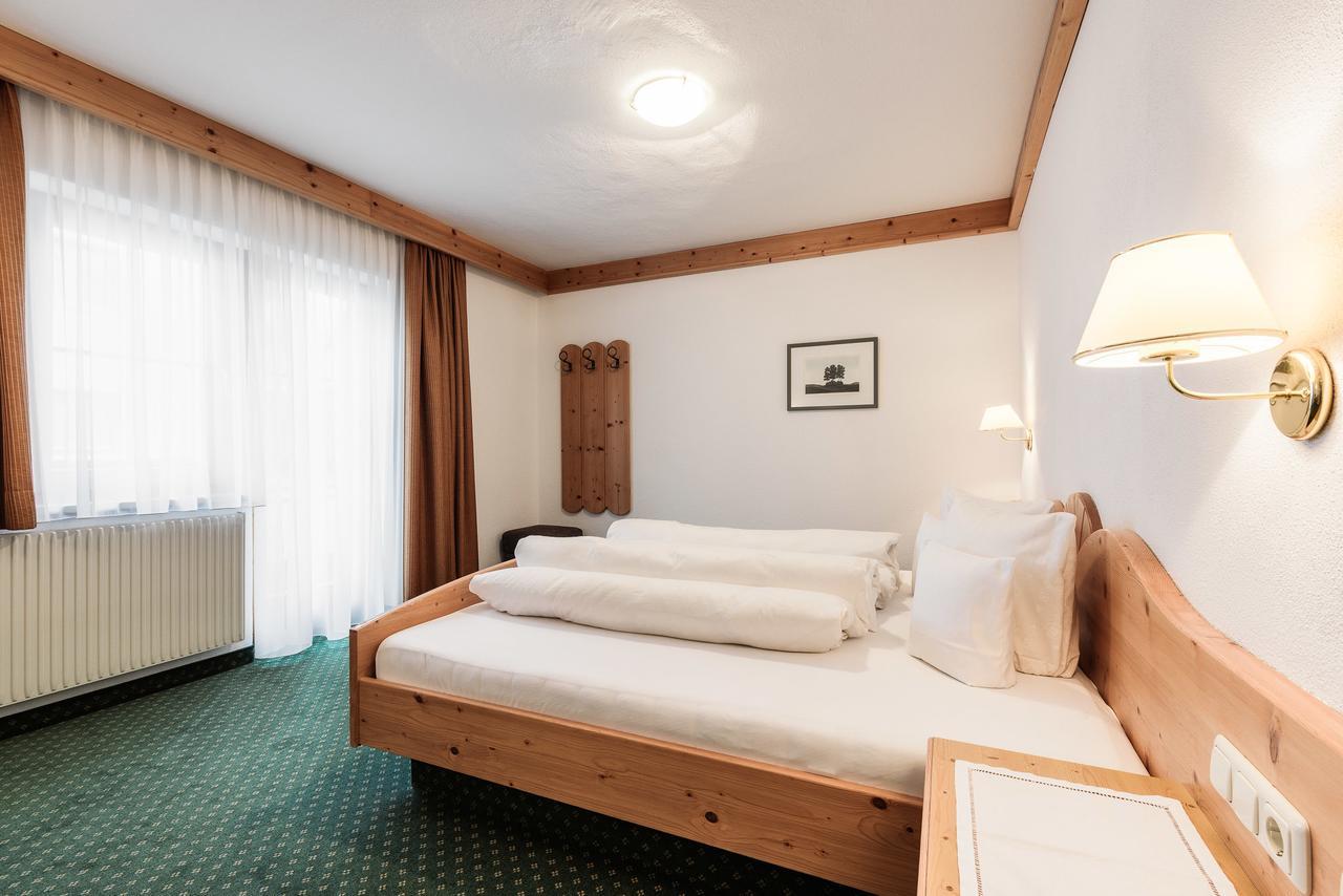 Hotel Regina ザーファウス エクステリア 写真
